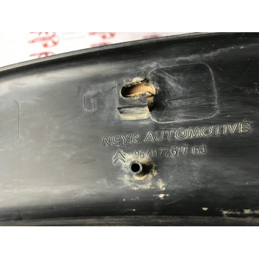 Накладка крила заднього лівого Citroen Berlingo 2003-2008 9641172677